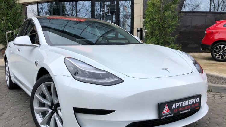 Tesla Model 3 Long Range