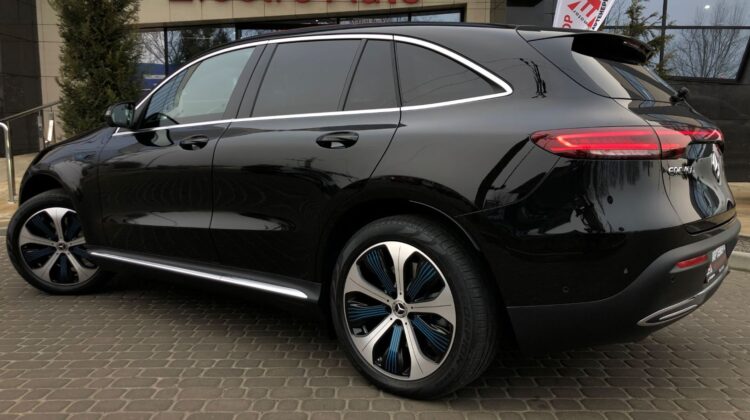 Mercedes-Benz-EQC-400-artenergomotor-4