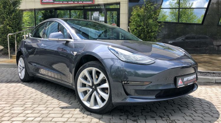 Tesla-model-3-Long-Range-artenergomotor