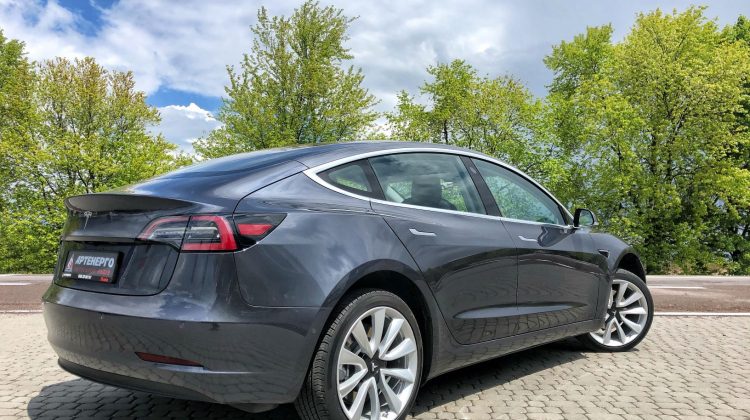 Tesla-model-3-Long-Range-artenergomotor-2