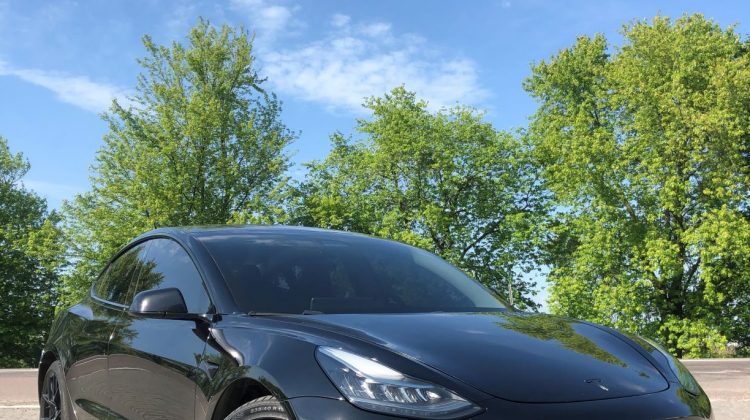 Tesla-model-3-Long-Range-12