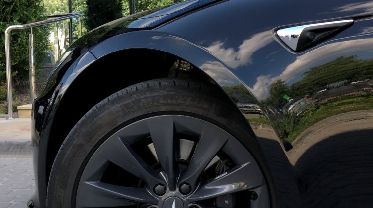 Tesla Model S 75D-artenergomotor