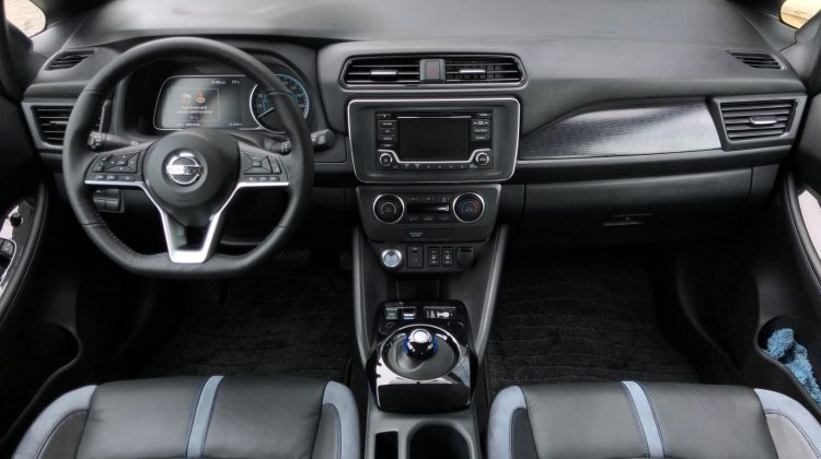 nissan-leaf-2019-artenergomotor2020-23