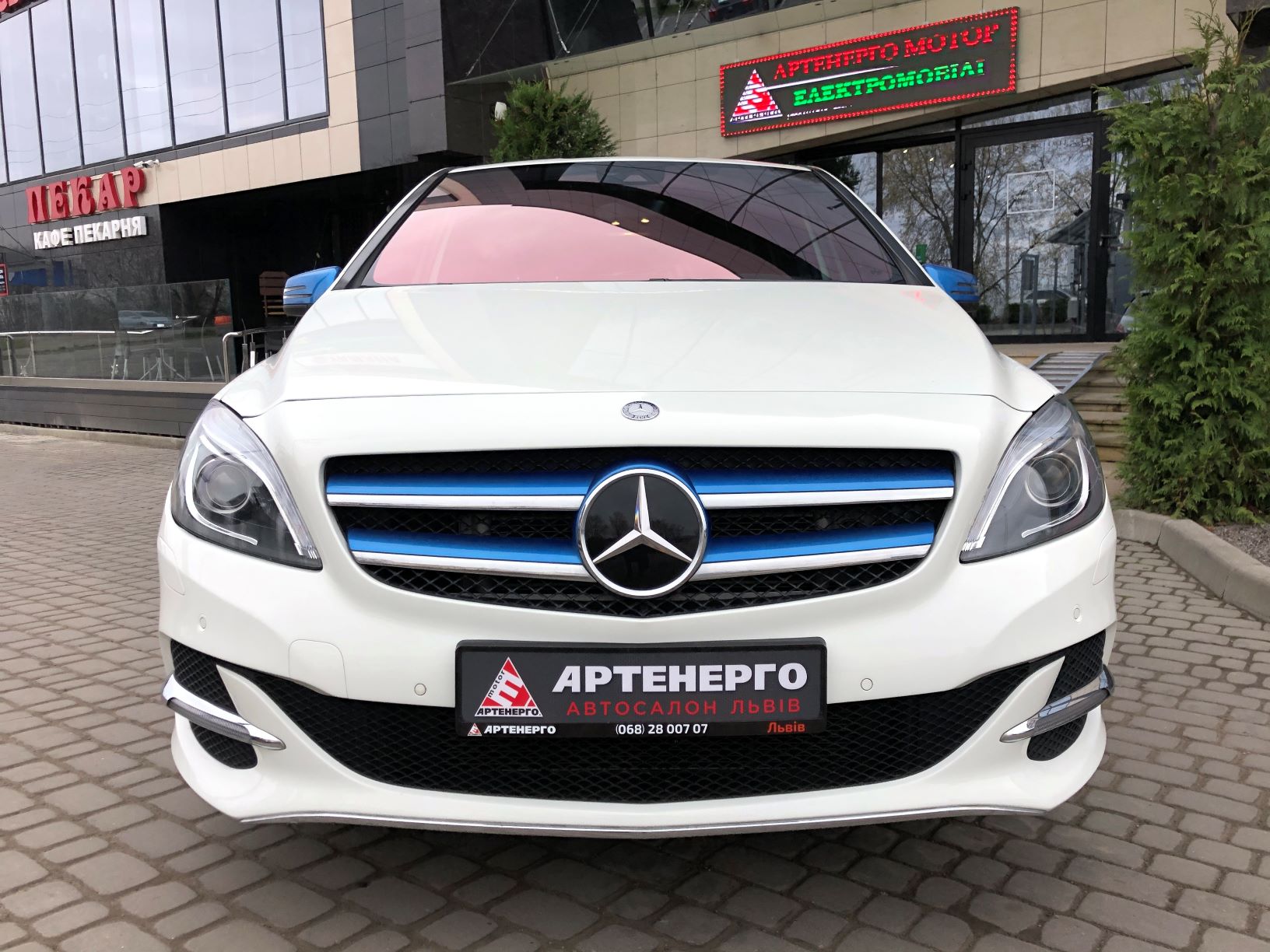 Mercedes-Benz-electric-drive-artenergomotor-15