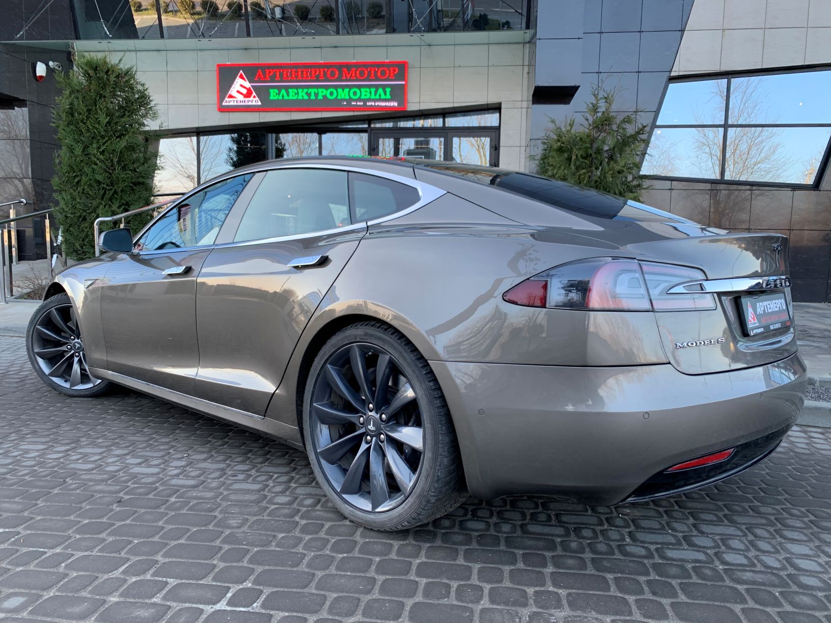 tesla-model-s-90d-artenergomotor-4