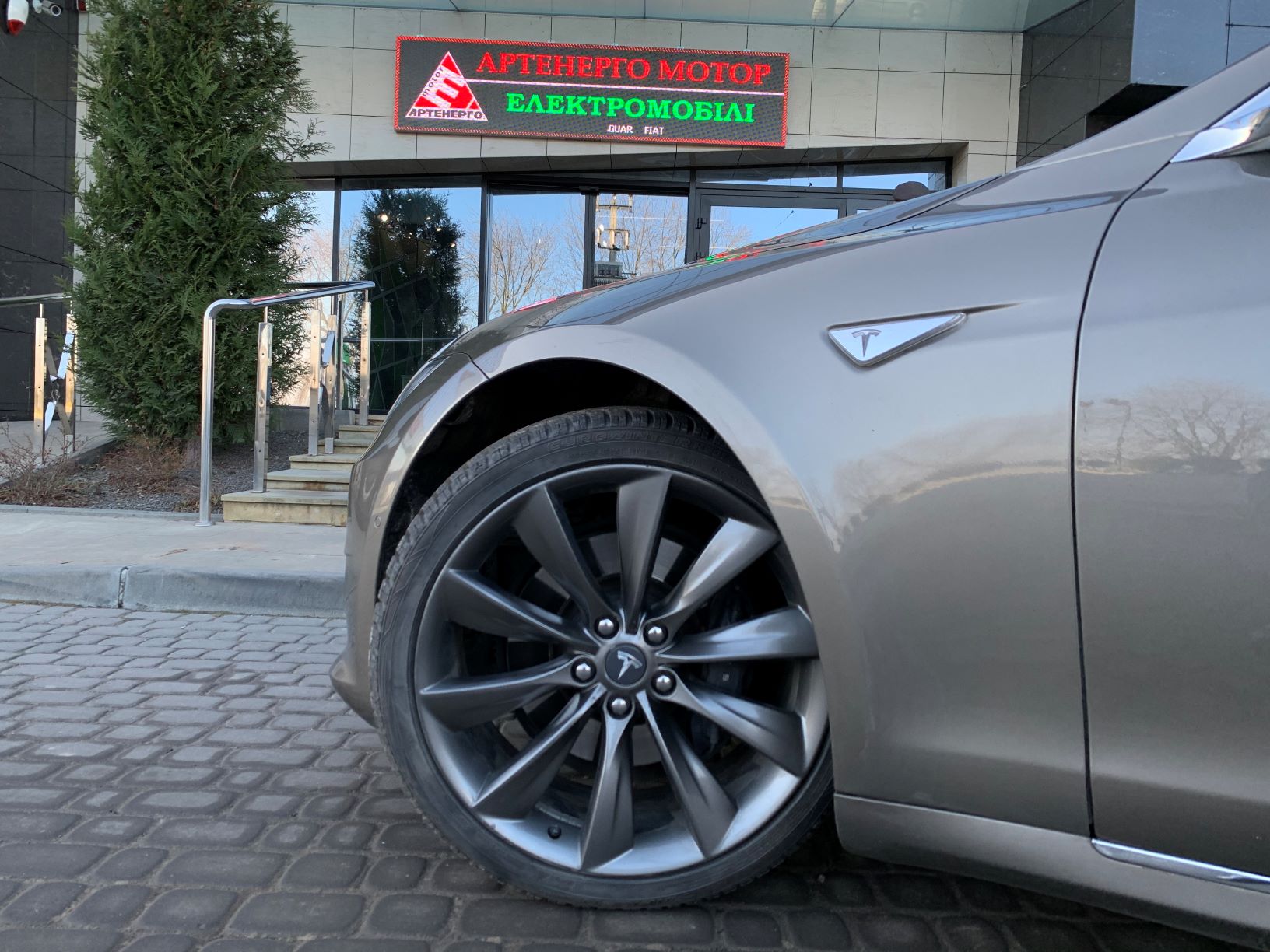 tesla-model-s-90d-artenergomotor-11