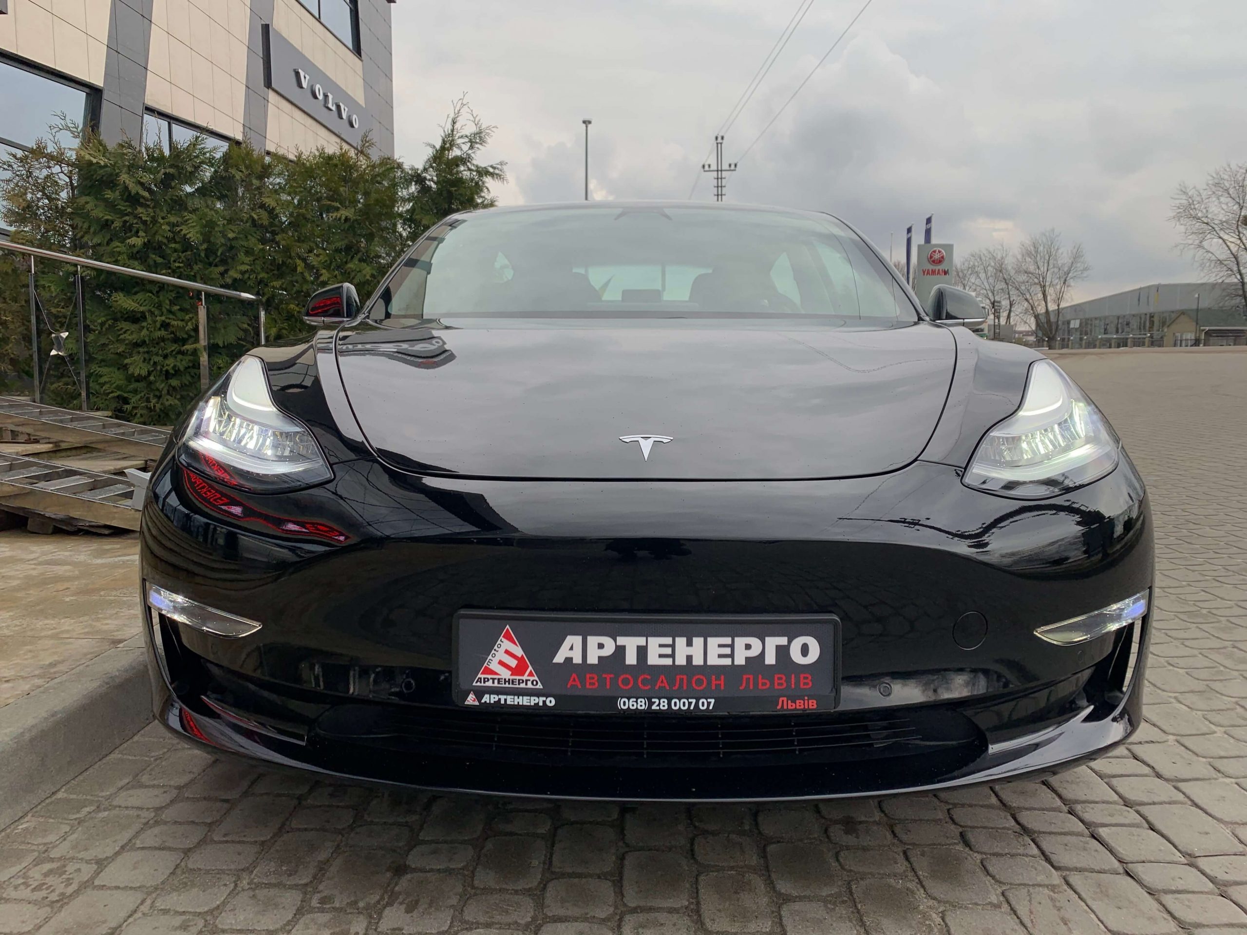 TESLA-Model-3-long-range-black-artenergomotor-5