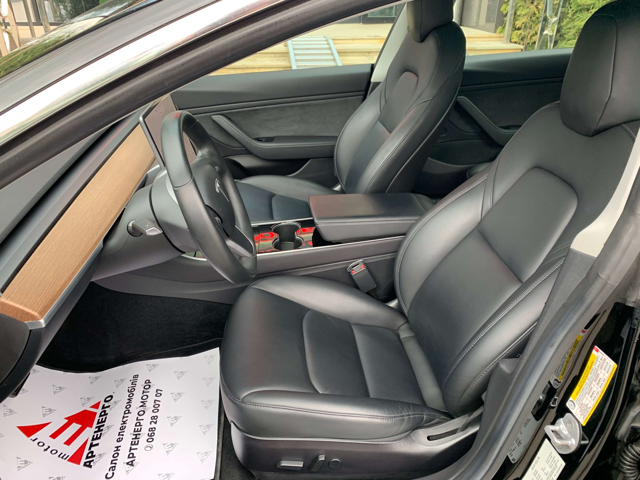 TESLA-Model-3-long-range-black-artenergomotor-15