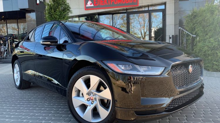 jaguar-i-pace-se-black-artenergomotor