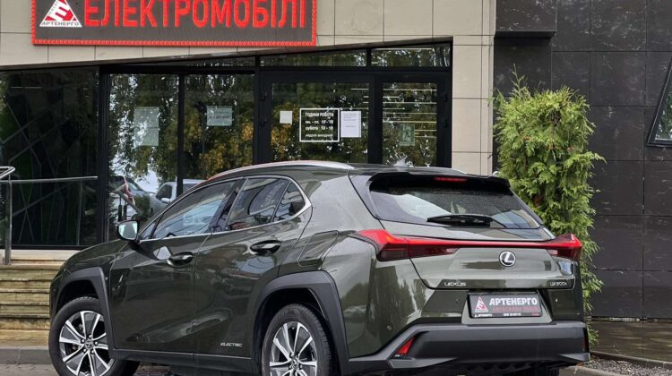 lexus-ux-300-artenergomotor-1
