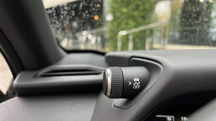 lexus-ux-300-artenergomotor-10