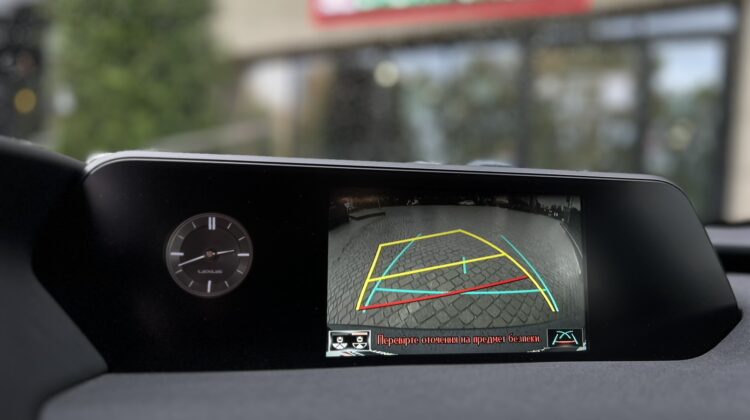 lexus-ux-300-artenergomotor-12