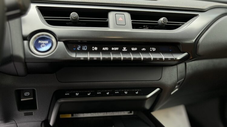 lexus-ux-300-artenergomotor-13