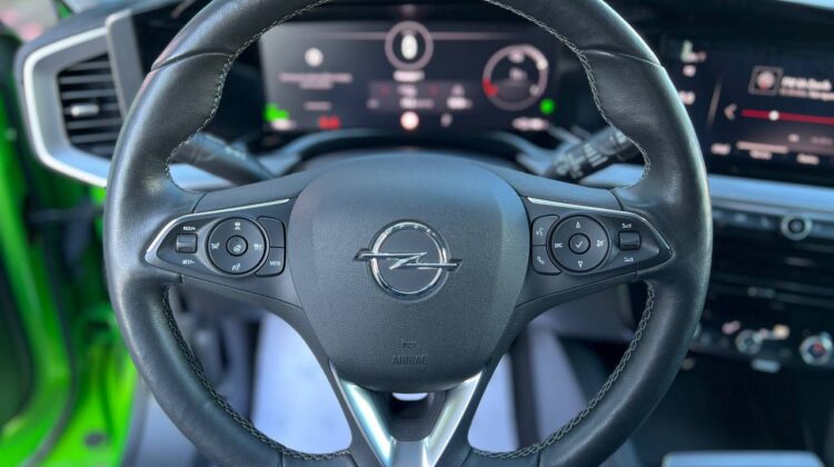 elektrokar-opel-mokka-e-11