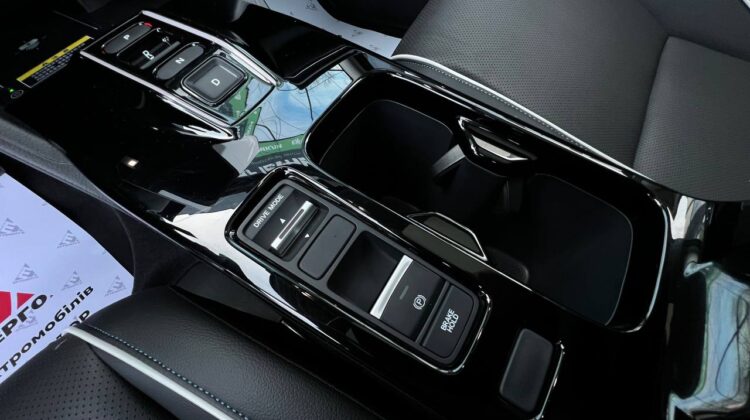 elektromobil-honda-ens1-artenergomotor-14