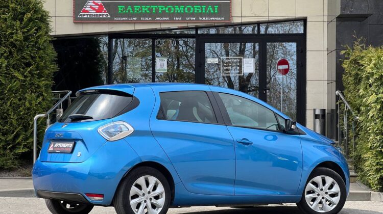 renault-zoe-2016-artenergo-3