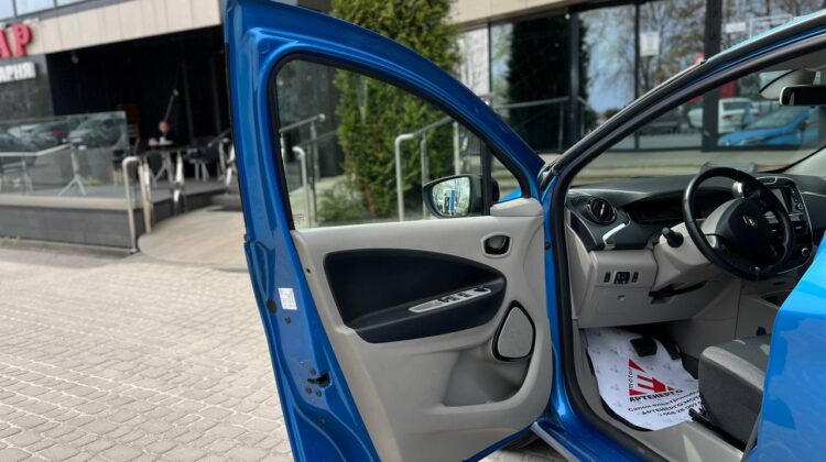 renault-zoe-2016-artenergo-4