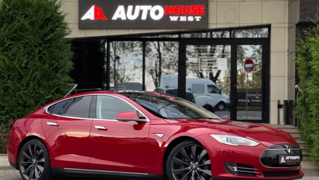 Tesla-Model s-2014-artenergo-motor
