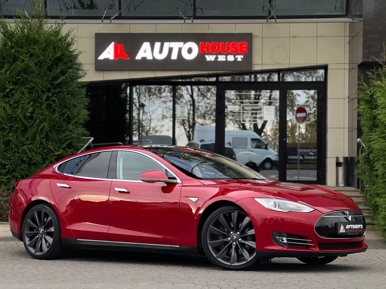 Tesla-Model s-2014-artenergo-motor