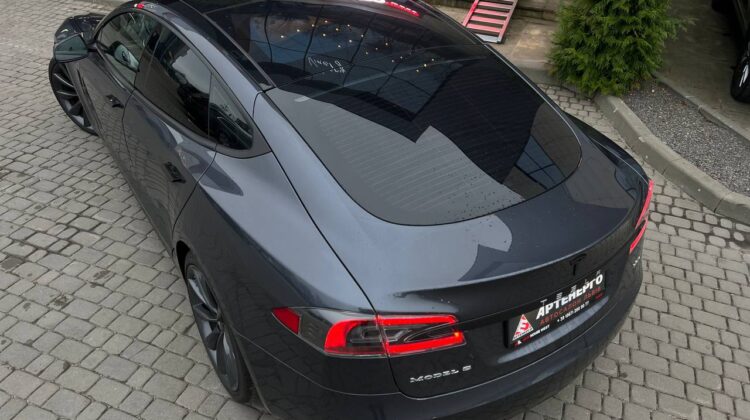 tesla-model-s-artenergomotor-5